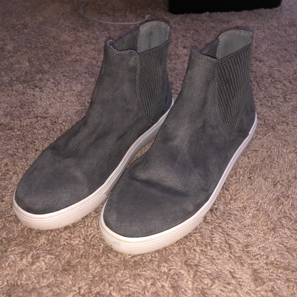 Steve Madden high top slip on